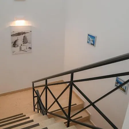 Oscar Aparthotel Kamari (Santorini)